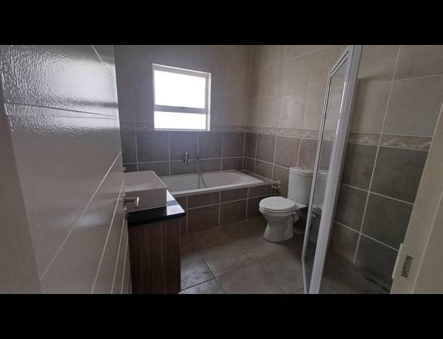3 BEDROOM HOUSE FOR SALE IN RIVERSPRAY LIFESTYLE ESTATE